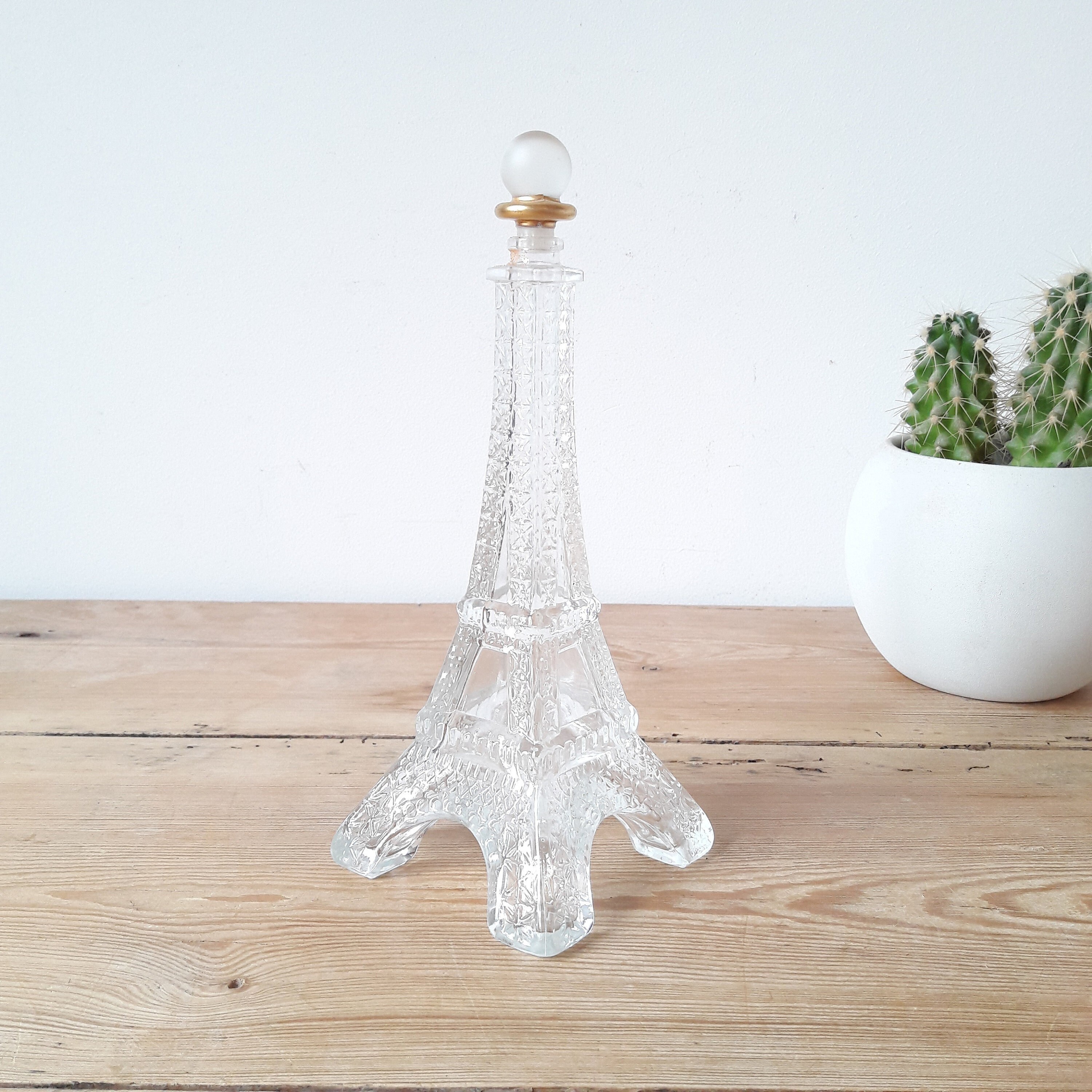 Flacon en Verre Vintage/Tour Eiffel Transparente/Verre Moulé/Bouteille à Parfum/Avec Bouchon Hérmeti
