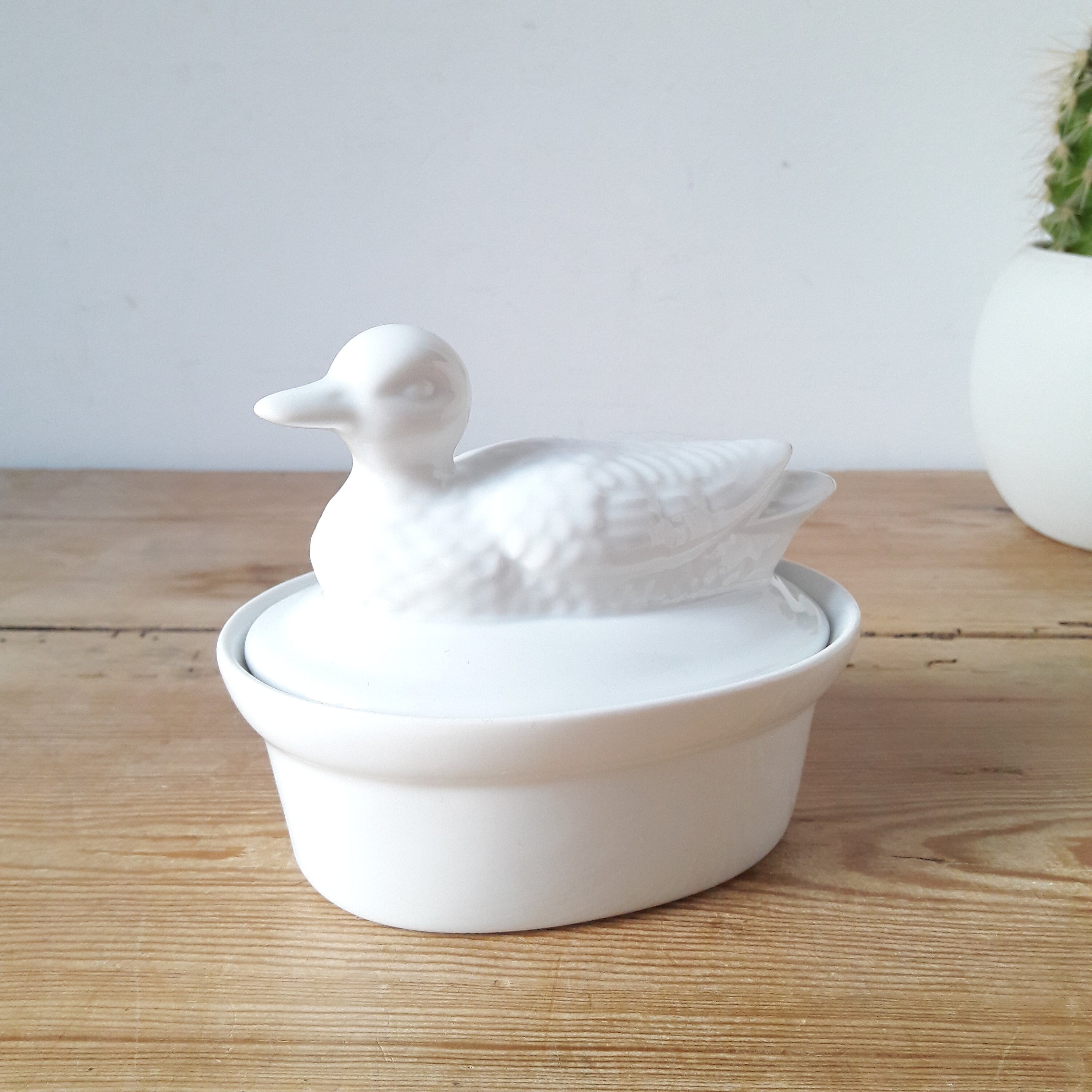 Terrine Canard Vintage/Plat à Terrine Foie Gras/Faience Blanche/Barbotine Francaise/Années 80