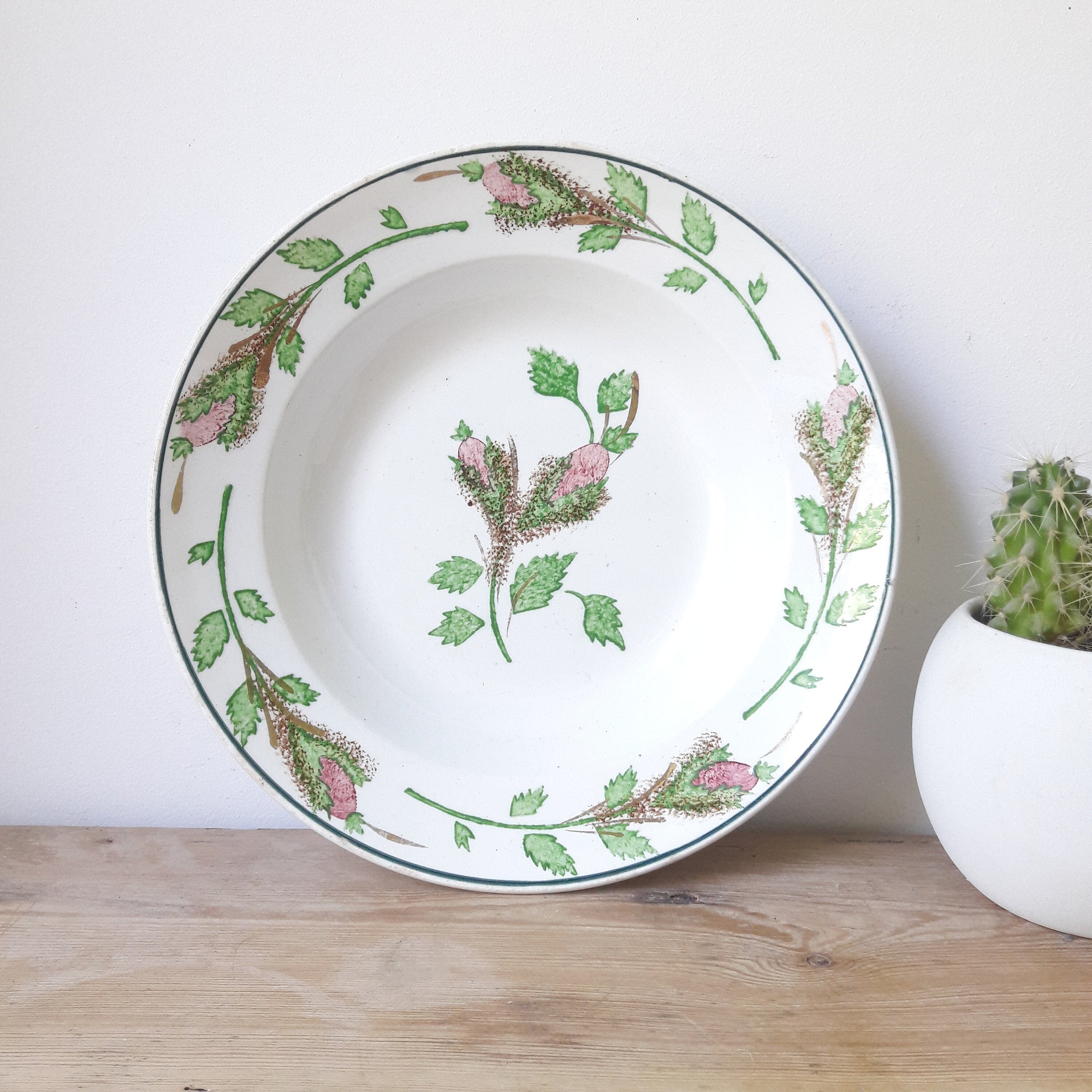 Reserve Mollyplat Rond Vintage/Legumier Creux/Porcelaine Opaque de Gien/Décor Main Vert Rose et Or/F