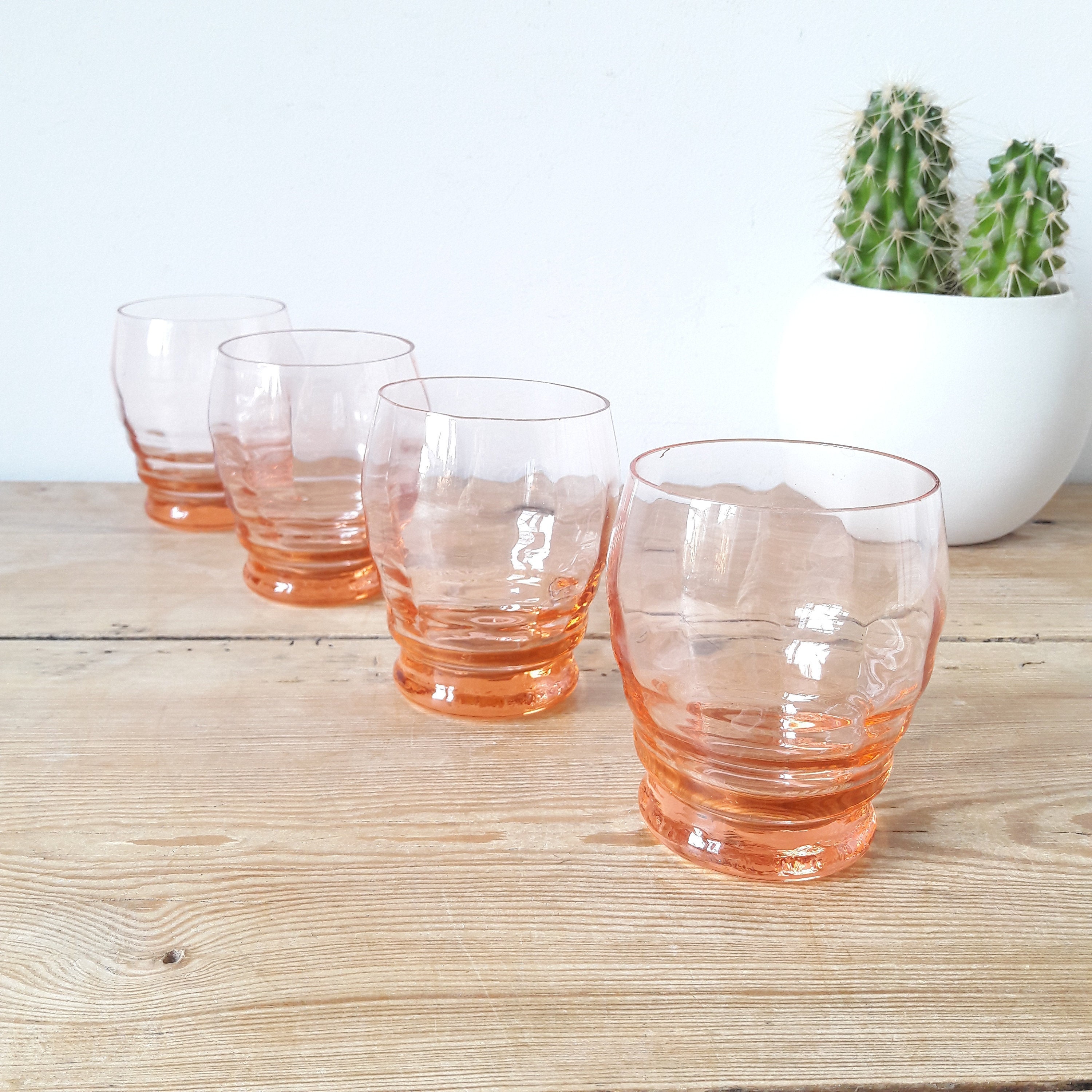 Francais Vintage/Verres à Vin Roses/Rosaline Art Déco/Verre Soufflé/Forme Ronde Bombée/Lot de 4/Fran