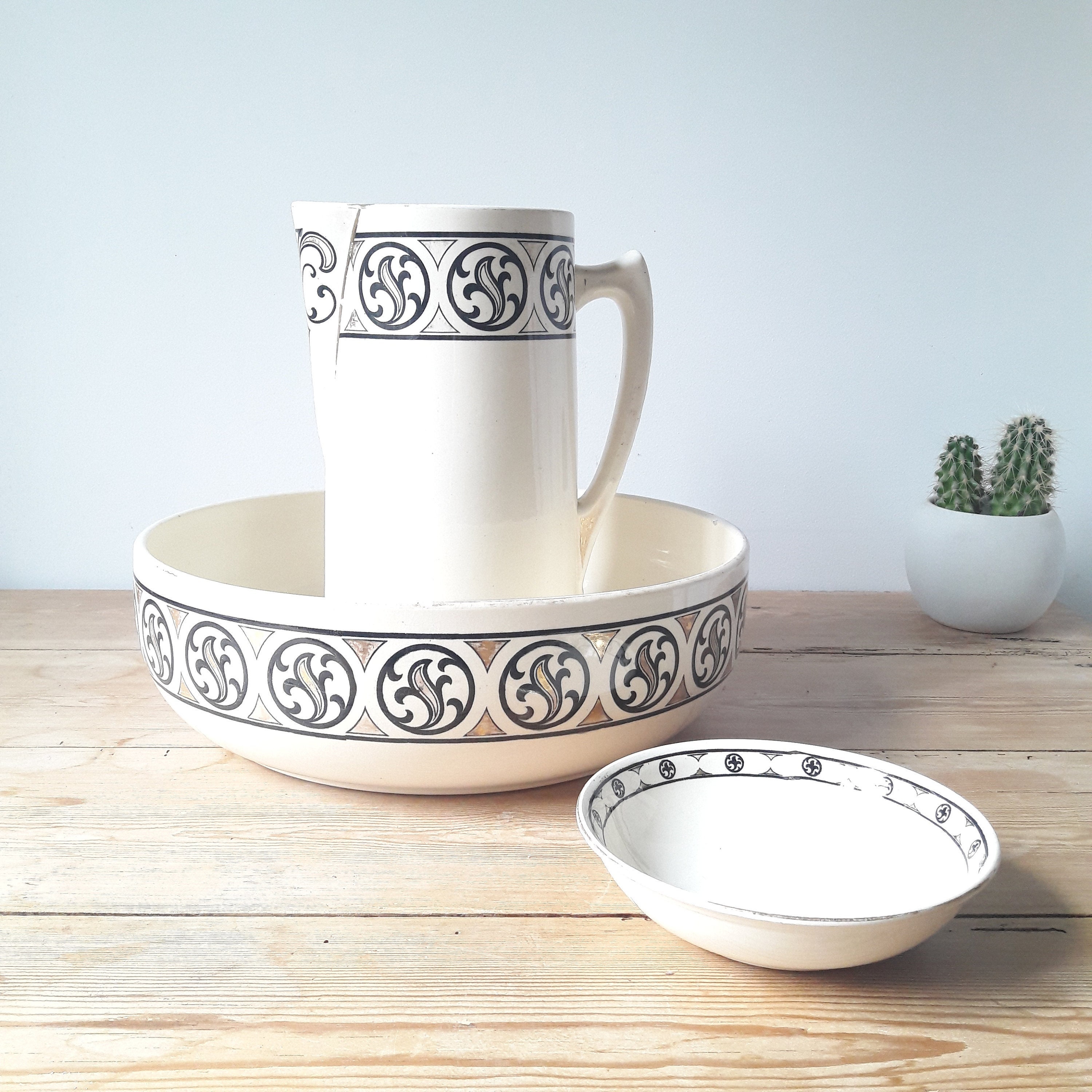 Francais Vintage/Nécessaire de Toilette Madrid/Céramique Art Déco/Brau et Bassine/Décor Noir Or/Faie