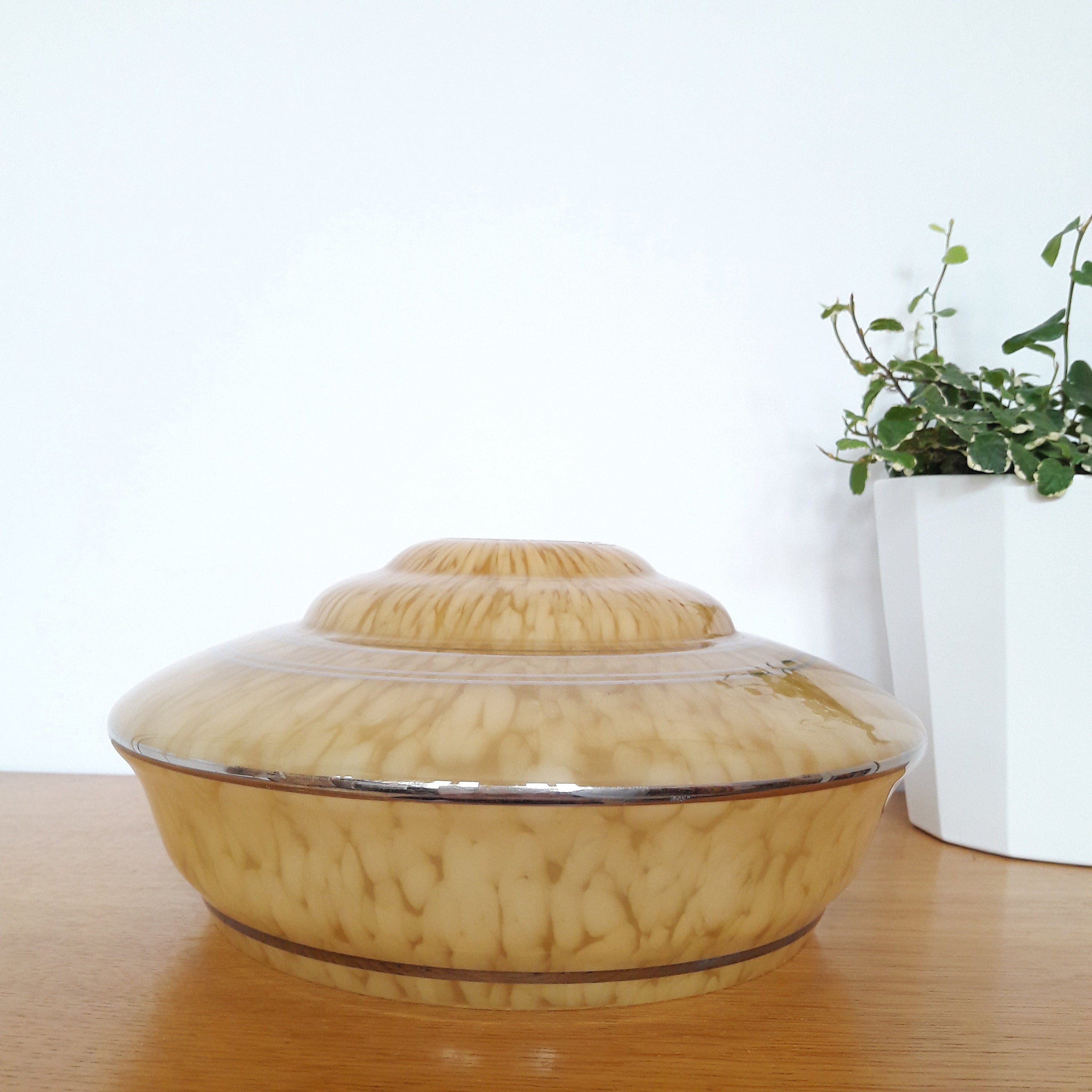 Suspension Art Deco/Lampe Vintage/Globe en Verre Moucheté/Liseré Argent/Tchécoslovaquie Années 50