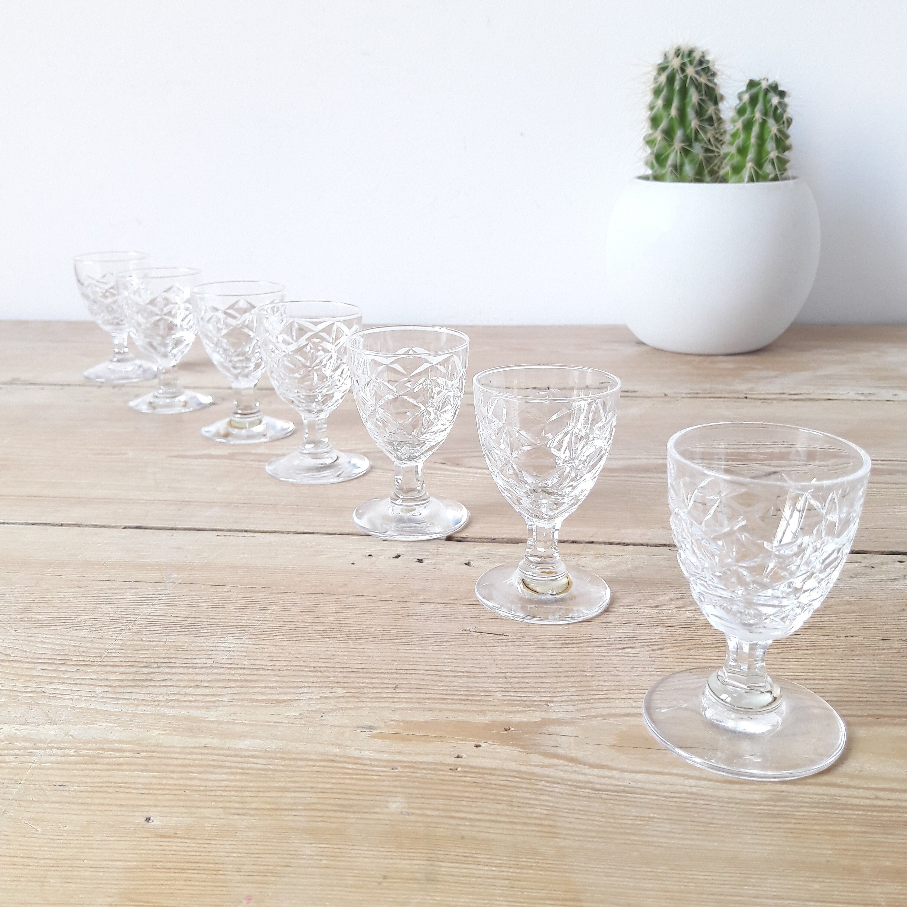 Francais Vintage/Verres en Cristal/Verres Àliqueur Vin/Cristal Lorrain/Lot de 7/État Neuf/1960