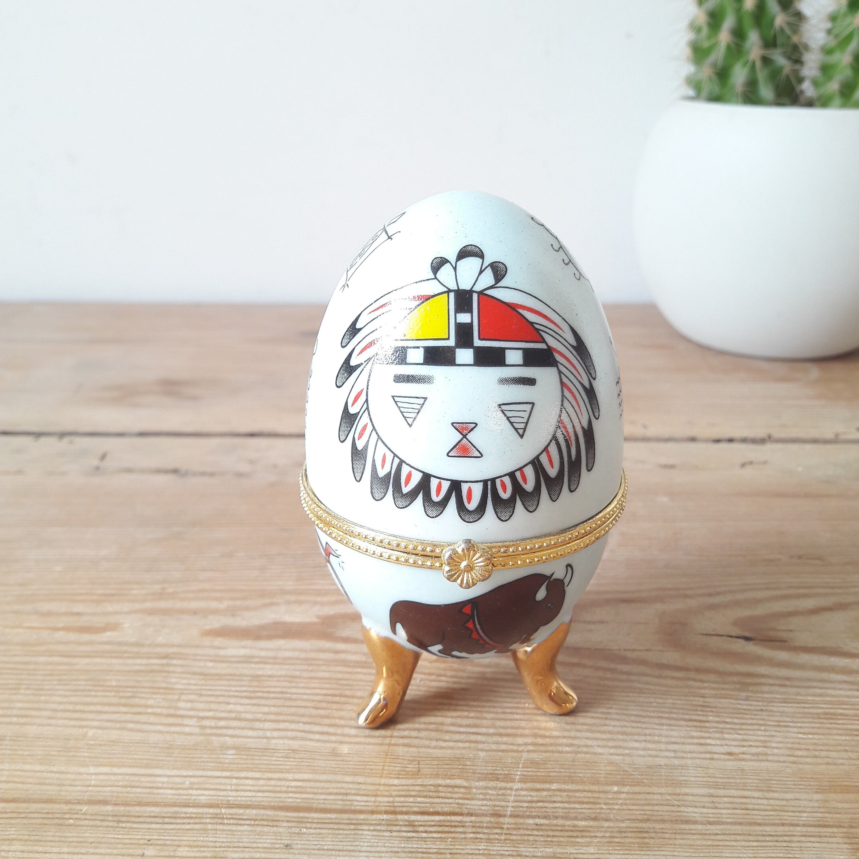 Francais Vintage/Oeuf en Porcelaine/Boîte Faience Décorée/Motifs Indiens/Collection Oeuf/style Faber