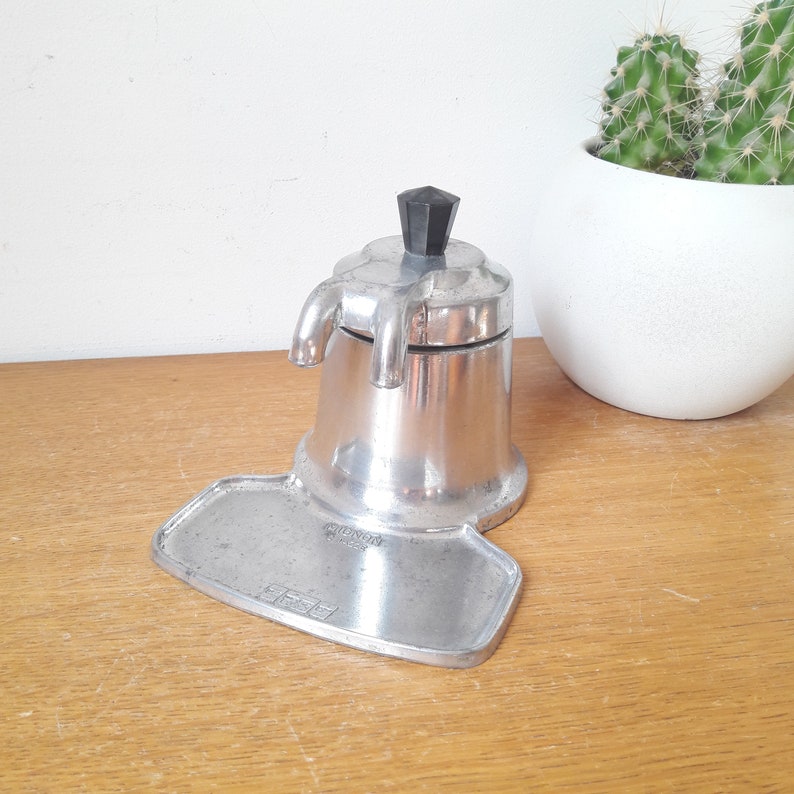 OMG cute vintage mini espresso coffee maker 2 cups aluminum button bakelite years 50.