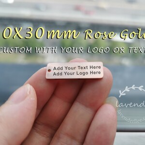 1/10/20/50/100 stuks, 10 x 30 mm, roségouden enkel gat-roestvrij stalen sieradenlabel, aangepaste merknaam en logo lasergegraveerd, A-L-0077-RG