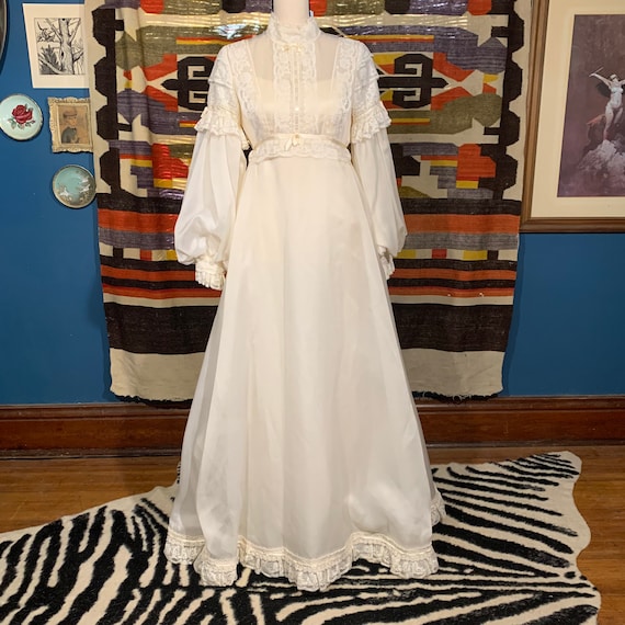 Boho/Romantic Wedding Dress