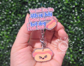 Porta-crachá divertido para o 4 de julho: pingente de cachorro-quente, porta-identificação de verão, enfeite intercambiável.