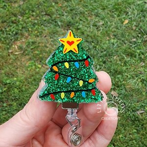 Christmas Badge Reel With Glitter Tree – Retractable ID Holder With Alligator Clip For Nurses, Teachers, Office