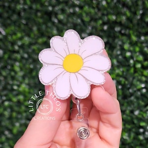 Daisy Badge Reel: Floral Interchangeable ID Holder