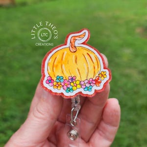 Floral Pumpkin Badge Reel, Fall Badge Holder, Retractable, RN Badge Reel, Halloween Badge Holder, Pumpkin ID Holder