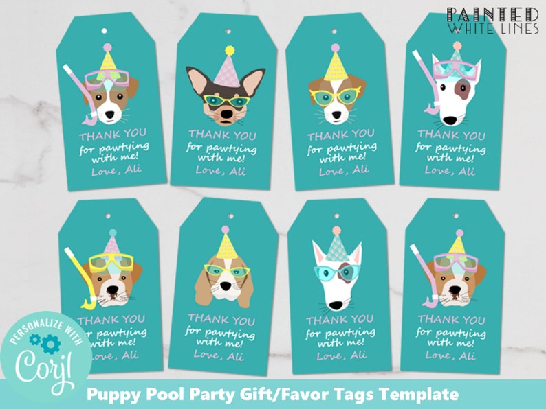 Pode incluir: Oito etiquetas de presente azul turquesa com tema de festa de piscina para cachorrinhos. Cada etiqueta apresenta um cachorro de desenho animado usando um chap&eacute;u de festa e &oacute;culos de nata&ccedil;&atilde;o. O texto em cada etiqueta diz "Obrigado por festejar comigo! Com amor, Ali".