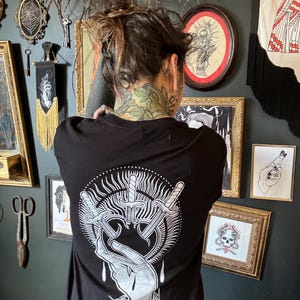 Camiseta de 3 espadas