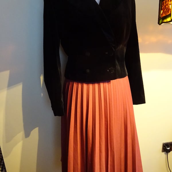 Vintage Heather Valley Salmon Pink Pleated Skirt