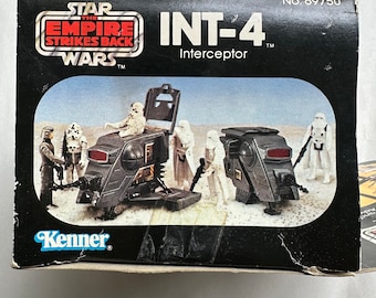 1981 Empire Strikes Back INT-4 Interceptor mini-rig Star Wars vintage toy in box