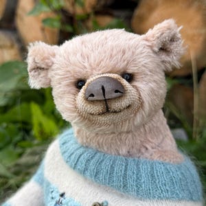 Urso de pelúcia mohair feito à mão: rosa pastel, olhos de vidro, suéter removível