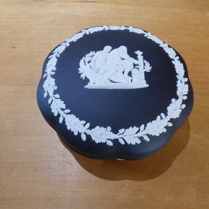 ウェッジウッド ブルー ジャスパーウェア 蓋付き小物入れ - Etsy 日本