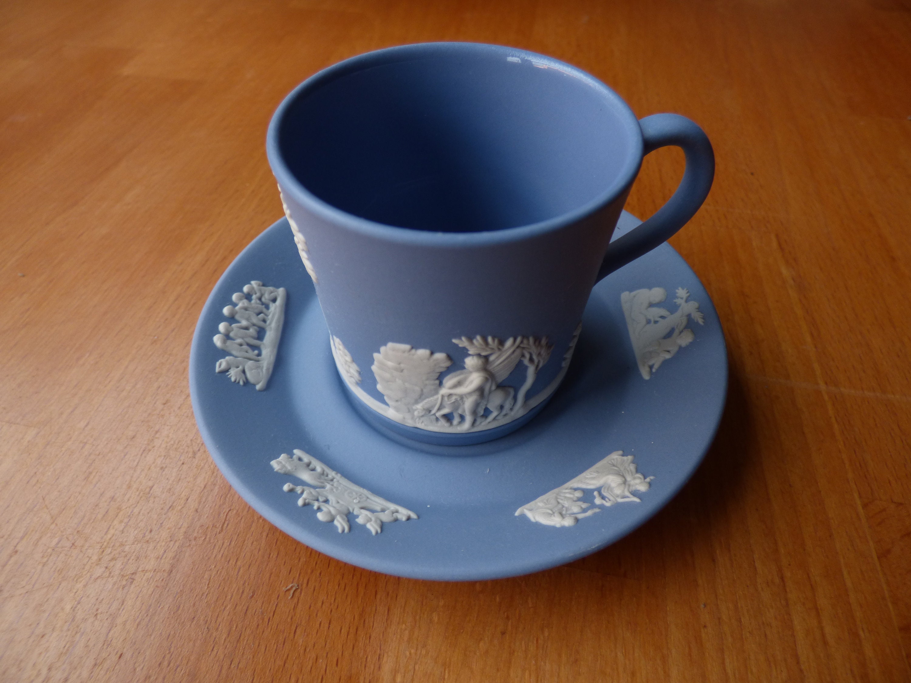 Wedgwood Blue Jasperware Demi-Tasse Tasse Tasse et Soucoupe