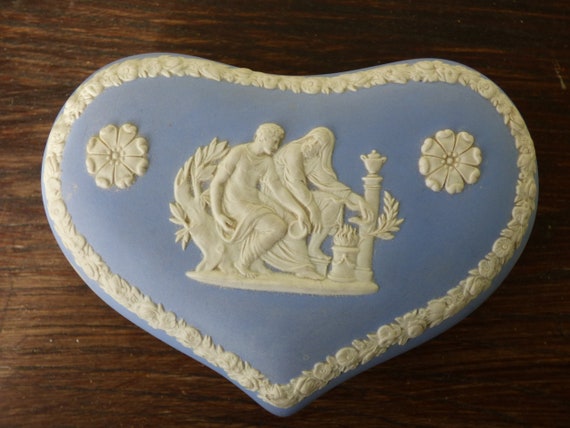 ウェッジウッド ブルー ジャスパーウェア 蓋付き小物入れ - Etsy 日本