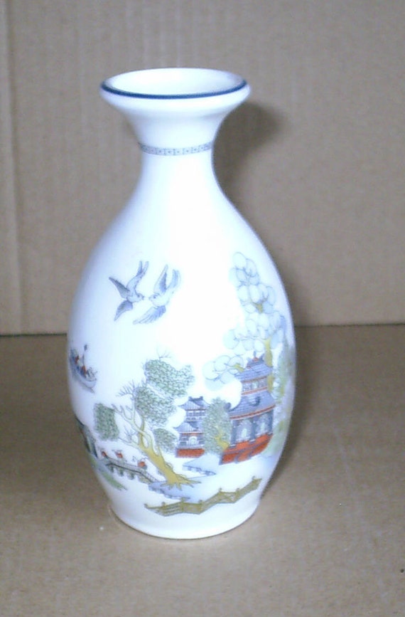 Wedgwood Chinese Legend Posy Vase
