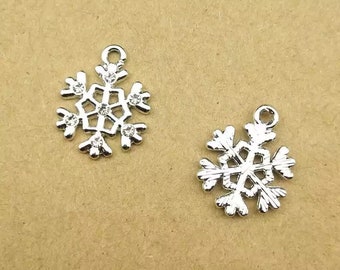 500g Packs. Snowflake Christmas Decorations//Charms//Beads//Pendants