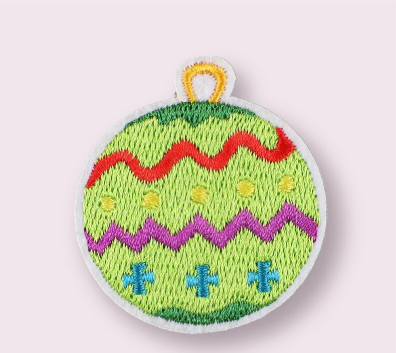 16 Patchs De Noël à Repasser – Écussons Brodés Multicolores Pour Customiser Tes T-Shirts