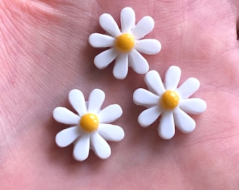 Daisy cabochons, 18mm white flower