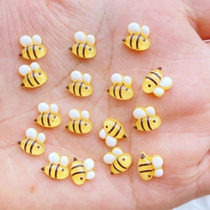 Bee resin cabochons, mini yellow bee embellishments, flat back bee, animal craft cabochons, bee embellishments, set of 20