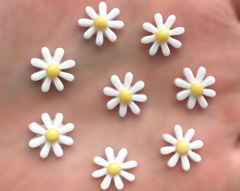 Daisy Resin Cabochons, 11mm Flat Back Flowers, Embellishments (Set of 20)