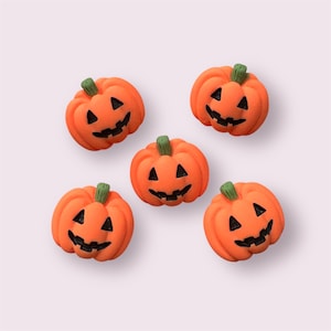 pumpkin cabochons 20mm resin halloween embellishments, flat back resin pumpkin, craft supplies, Halloween crafts, set of 5