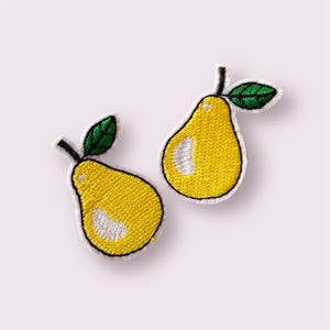 Pear iron on patch, embroidered fruit patches, 38mm pear appliqué, fruit garment patch, sewing supplies, no sew patches, small patches