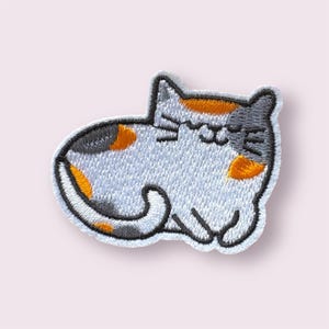 Cat iron on patch, cat appliqué, iron on embroidered patches, animal patches, cat garment patch, no sew patch, sewing supplies