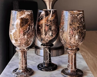 Cáliz de jaspe negro