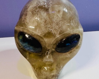 Cráneo de cristal alienígena citrino