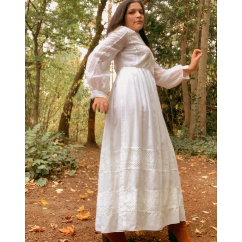 1970s Vintage Cottagecore Romantic Edwardian White Maxi Dress S