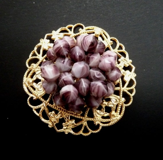 Czech Brooch Gold Openwork Round with a  lilac gl… - image 1