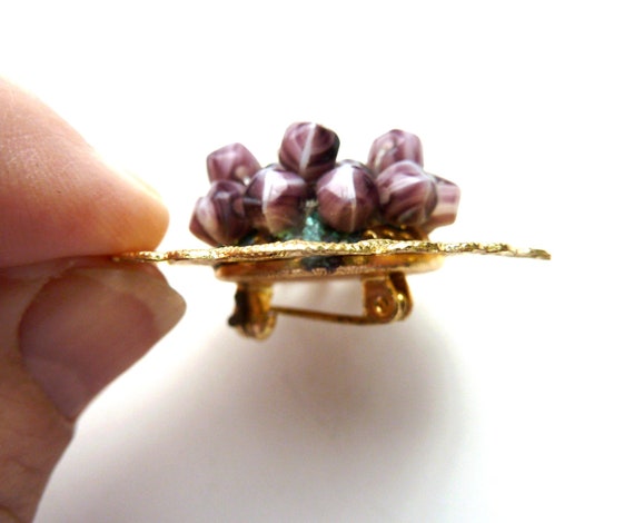 Czech Brooch Gold Openwork Round with a  lilac gl… - image 5