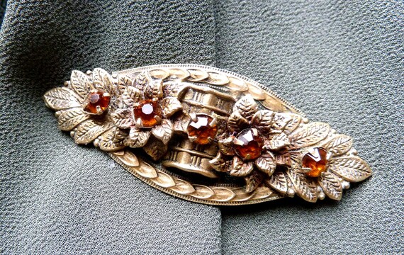 Broche Ancienne Laiton – Décoration Florale, Argenté, REF71755
