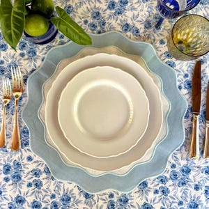 Manteles individuales redondos azul claro y blanco, borde festoneado bordado, lino grueso de primera calidad, decoración de mesa de Pascua