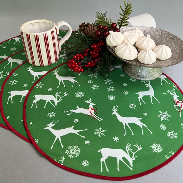 Round Christmas Placemat Table Place Mat Set Easy Clean Spill Proof Indoor Outdoor Oilcloth Round Table Holiday Mat Decor Housewarming Gift