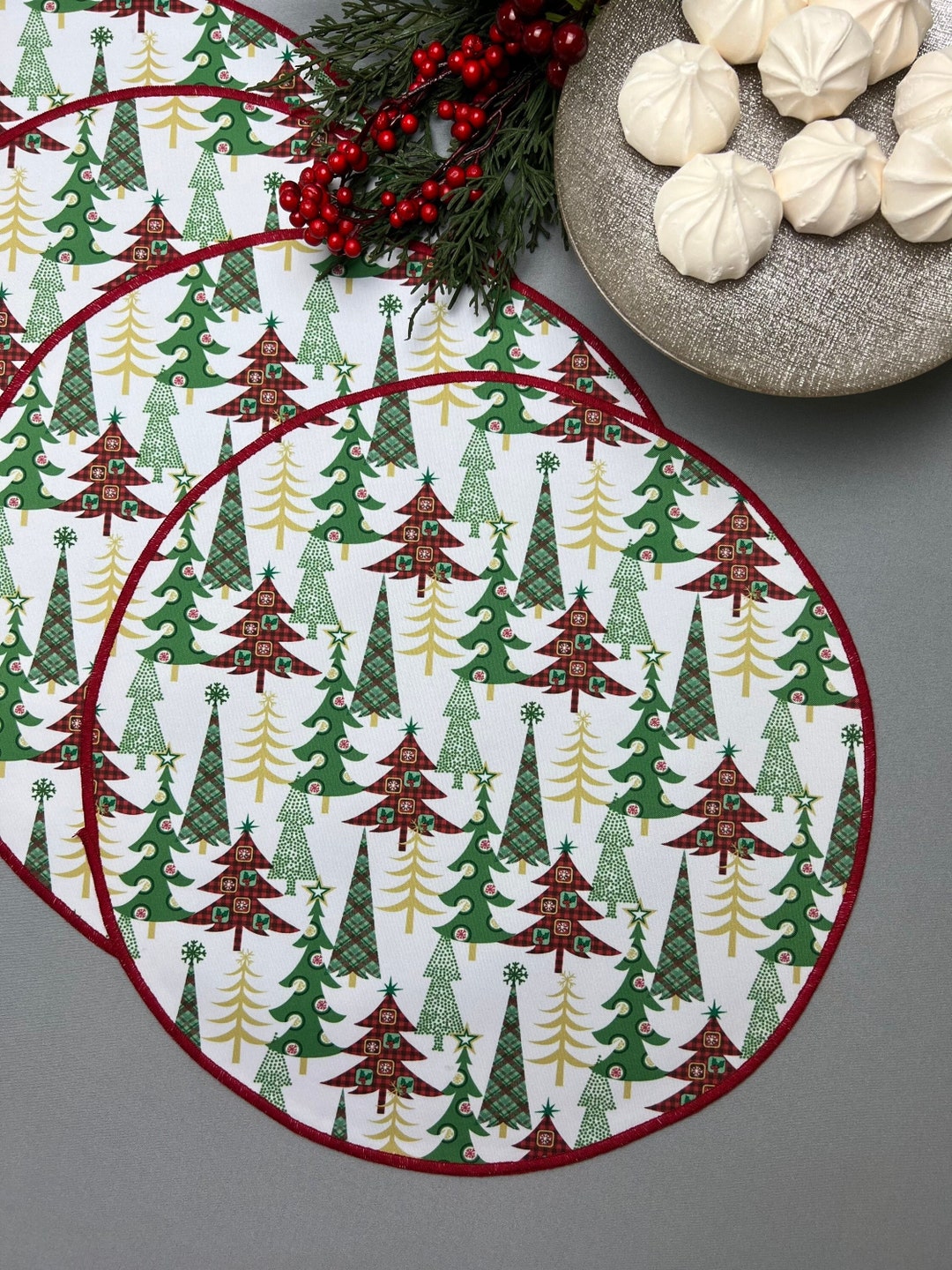Christmas Round Placemats Embroidered Set 4 6 8 Easy Care Stain Christmas Round Placemats