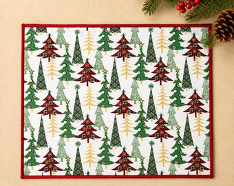Christmas Placemats, Vinyl Table Mat, Wipeable Stain Resistant, Embroidered Edge, Holiday Table Decor