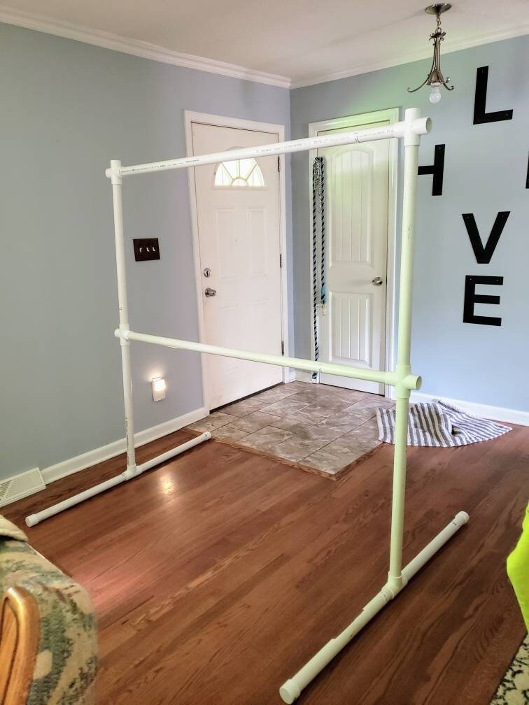 wreath holder storage