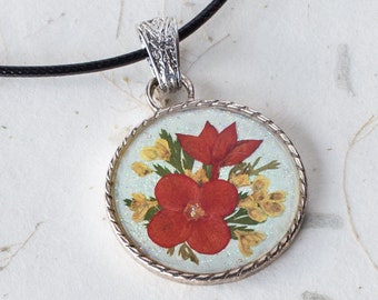Pressed Flower Necklace, Pressed Flower Jewelry, Handmade Jewelry, Necklace for Women, Silver Tone Necklace, Red Real Flower Jewelry, Floral