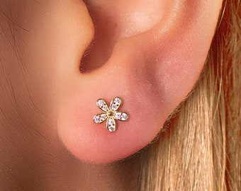 Zierliche Blumen Ohrstecker mit Cz - Gold Daisy Ohrstecker - 925 Sterling Silber Ohrringe