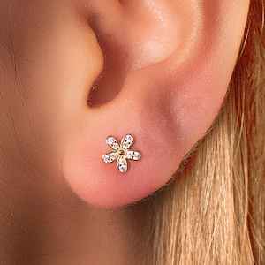 Zierliche Blume Ohrstecker mit Cz - Gold Daisy Bolzen Ohrring - 925 Sterling Silber Ohrringe