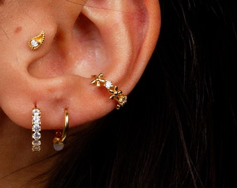 Flower ear cuff, Huggie ear cuff, Cz ear cuff, Non pierced gold ear cuff, silver ear cuff, dainty ear cuff, non pierced hoop earring cz