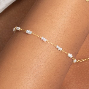 Freshwater pearl chain bracelet, Gold pearl bracelet, Dainty gold Bracelet, Bead Pearl bracelet for women, Wedding jewelry