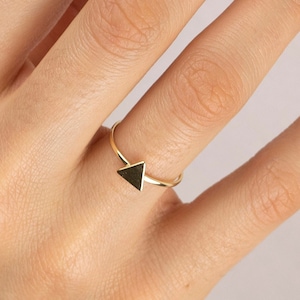 Zierlicher Dreieck Ring: Vergoldeter Sterling Silber Geometrischer Stapelring