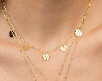 Munt gehamerde ketting, Gouden schijf ketting, Gehamerde gouden ketting, Sierlijke charme ketting, Minimalistische munt ketting, Eenvoudige schijf ketting